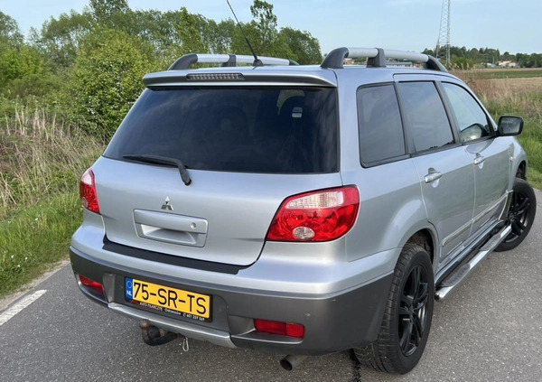 Mitsubishi Outlander cena 16800 przebieg: 220000, rok produkcji 2006 z Biała Piska małe 154